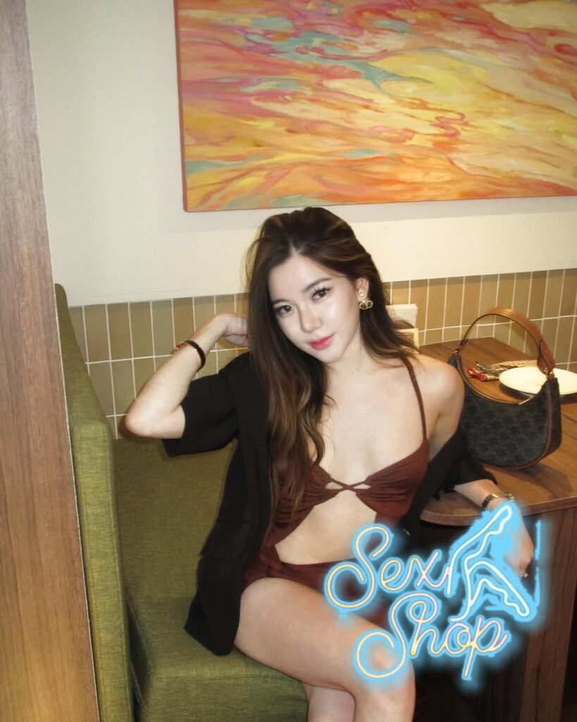 2 (4)